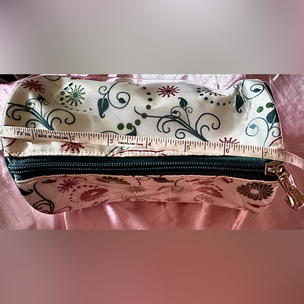 Beautiful Floral Cosmetic Bag - Claire’sonic